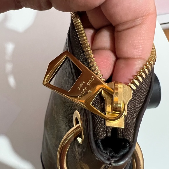 ❣️❣️❣️SOLD on IG❣️❣️❣️ Monogram black leather Odeon MM - Picture 4 of 16